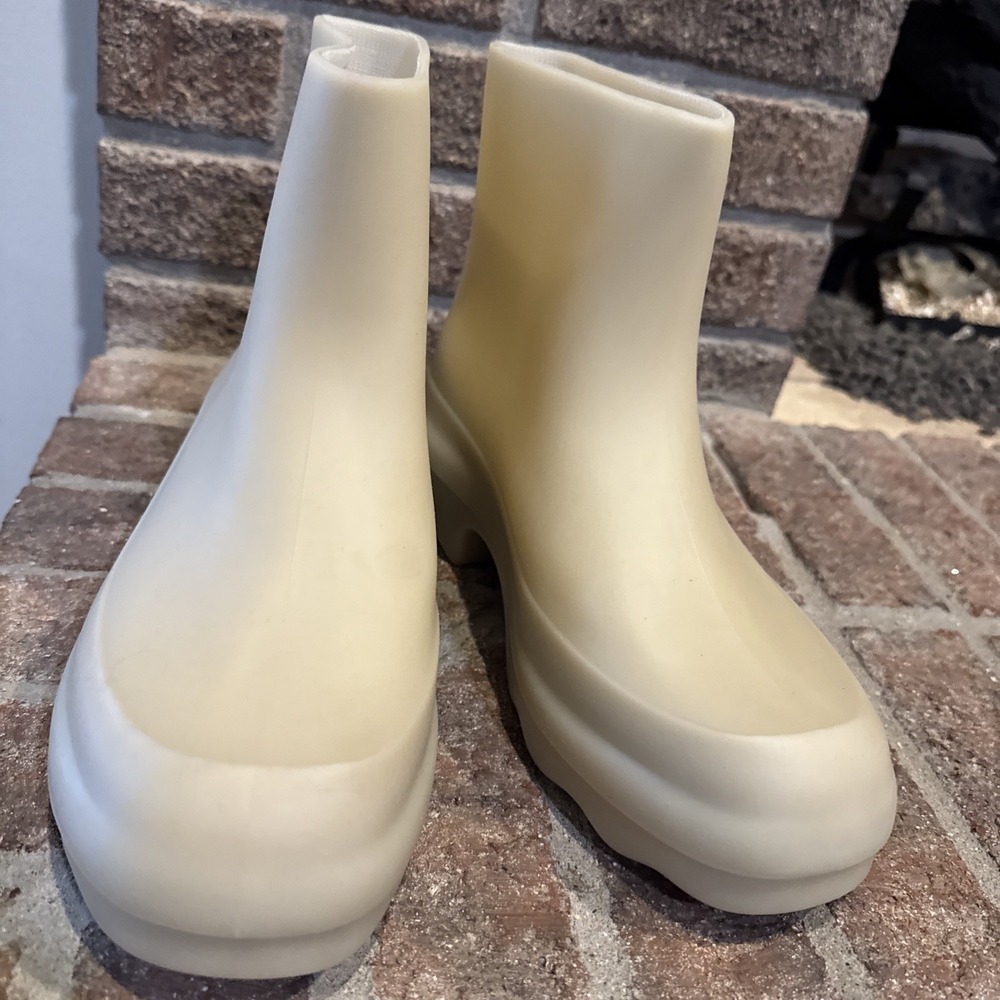 Vince Nia Moonlight Nude Lug Sole Women Waterproof Rain Boots Size 8 #452 - Picture 10 of 16